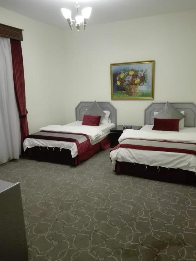 Sixty Three Hotel Suites Riaad Buitenkant foto