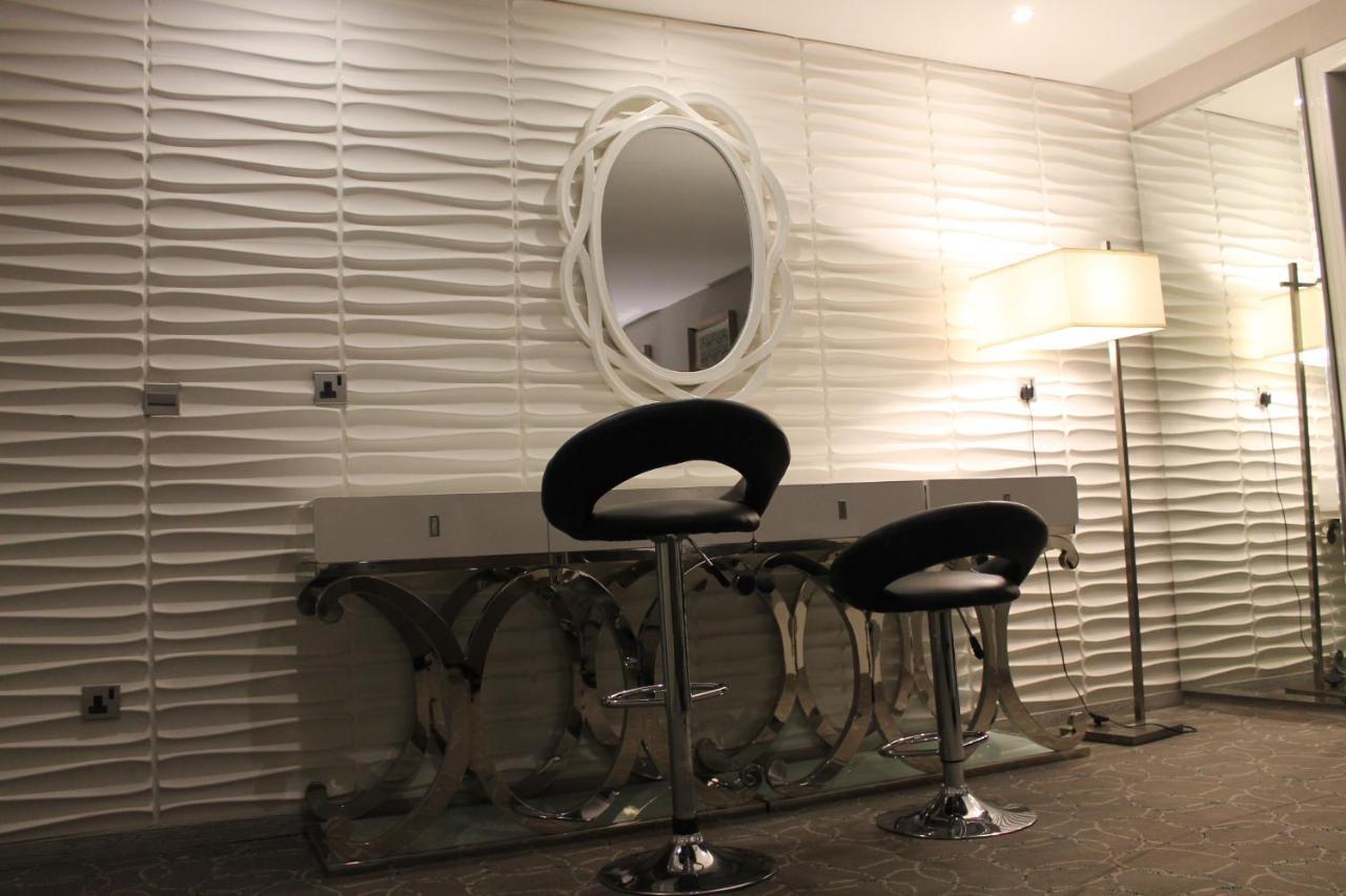 Sixty Three Hotel Suites Riaad Buitenkant foto